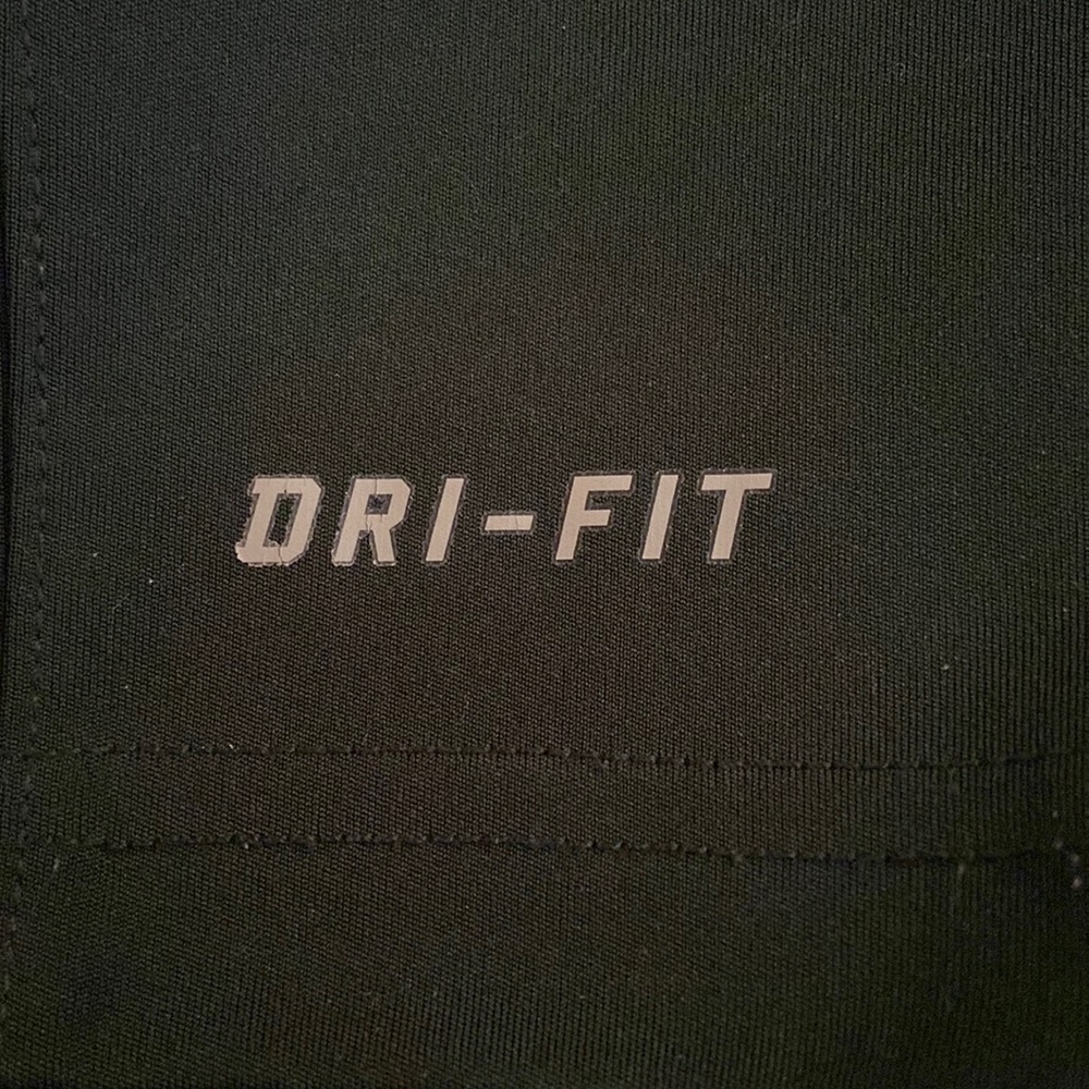 Men’s Nike Michigan State Dri-Fit Polo, Size Medium - Picture 9 of 11